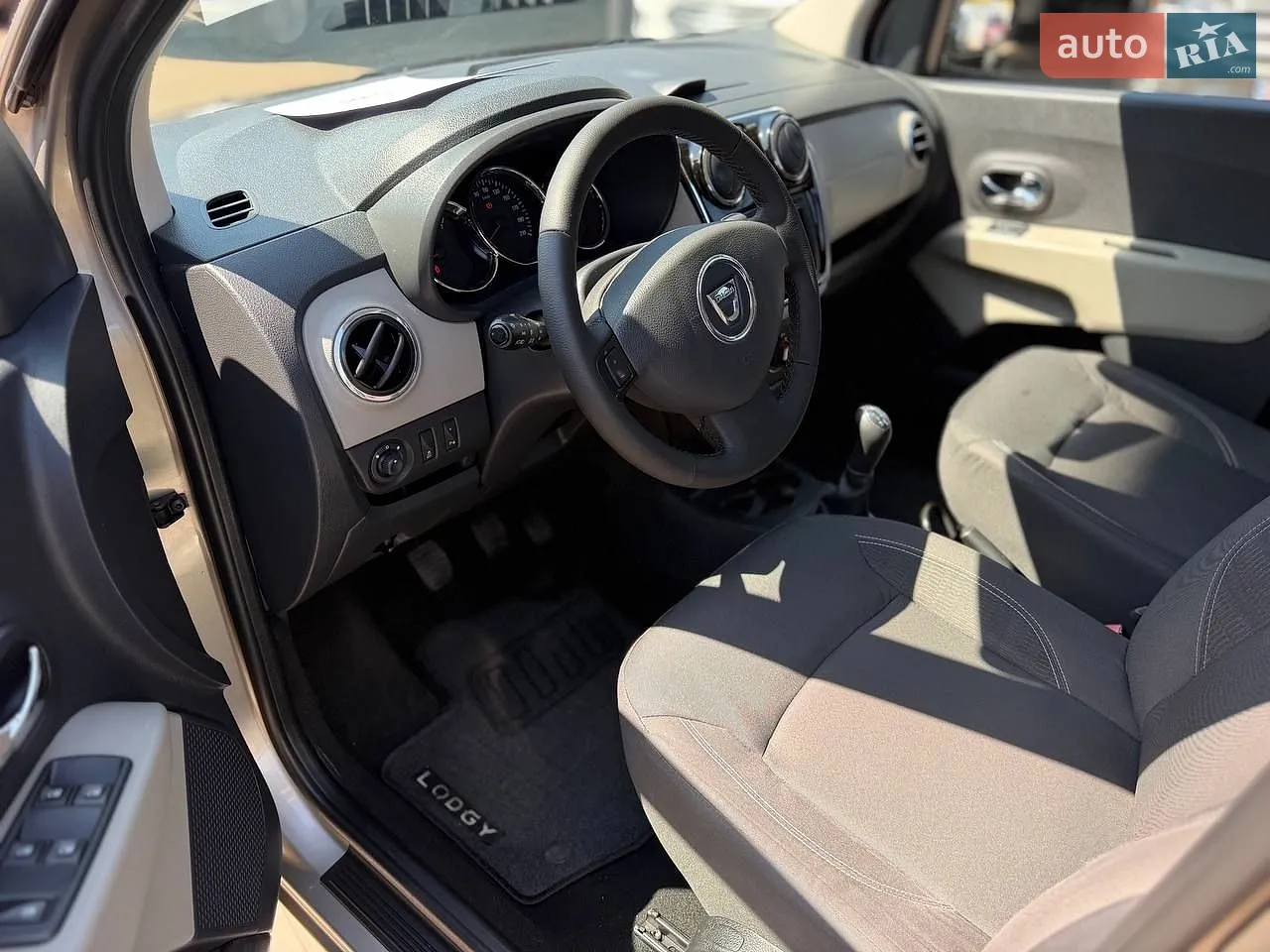2013 Dacia Lodgy - мініатюра 10