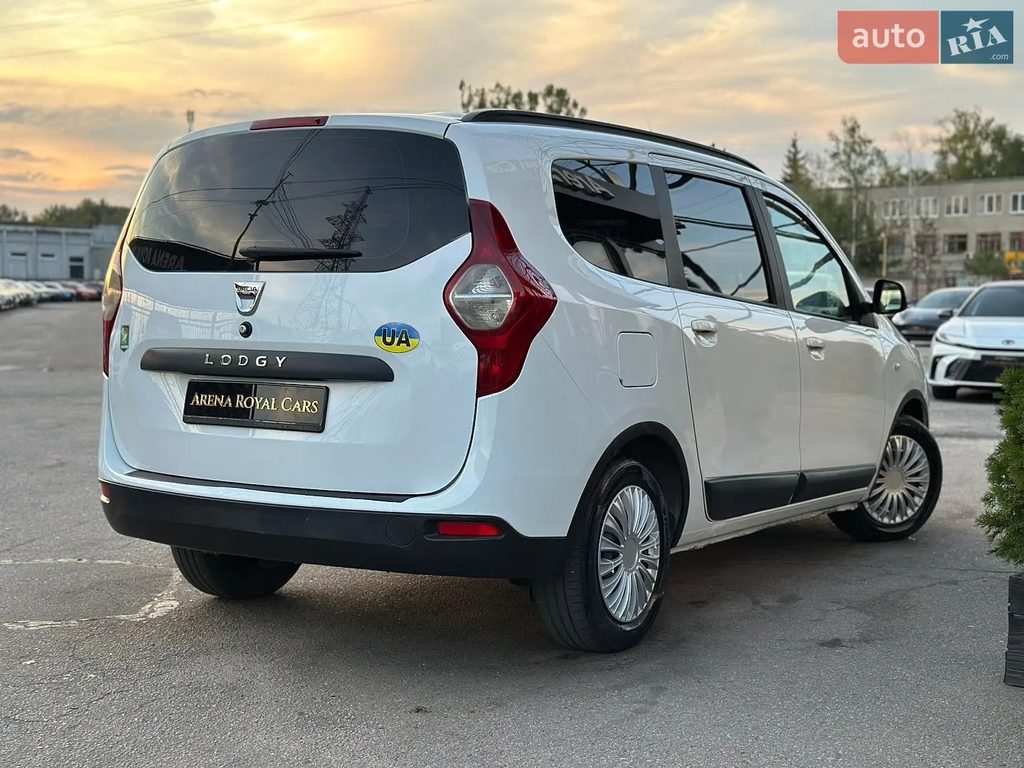 2015 Dacia Lodgy - мініатюра 2