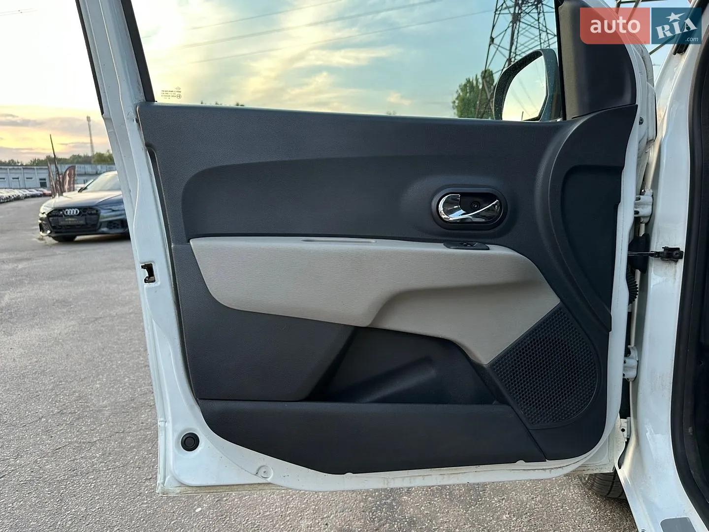 2015 Dacia Lodgy - мініатюра 15