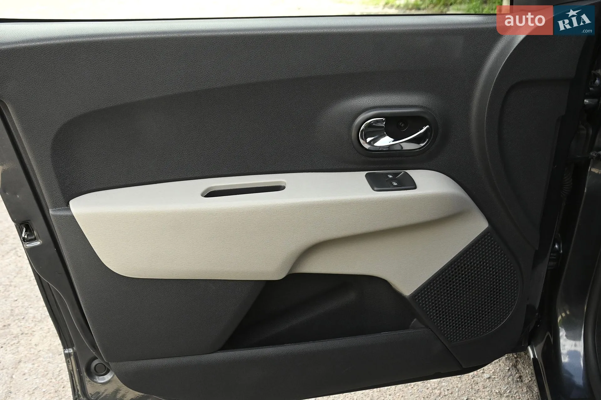 2014 Dacia Lodgy - мініатюра 18