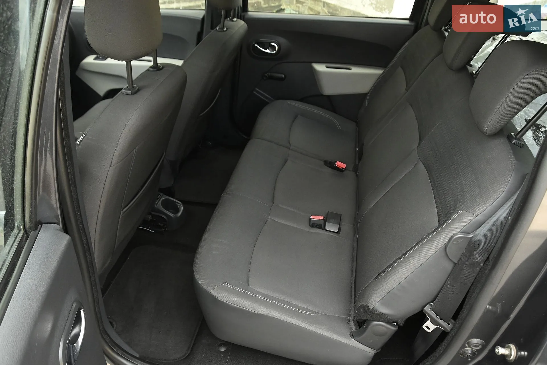 2014 Dacia Lodgy - мініатюра 29