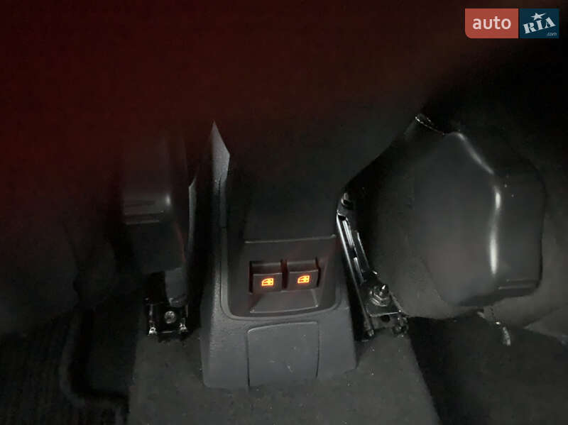 Универсал Dacia Logan MCV 2013 в Киеве