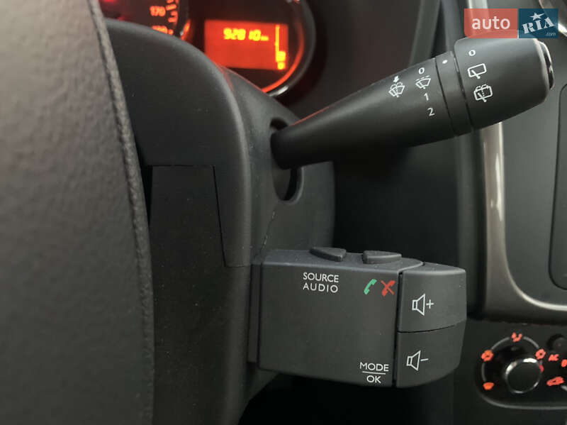Универсал Dacia Logan MCV 2013 в Киеве