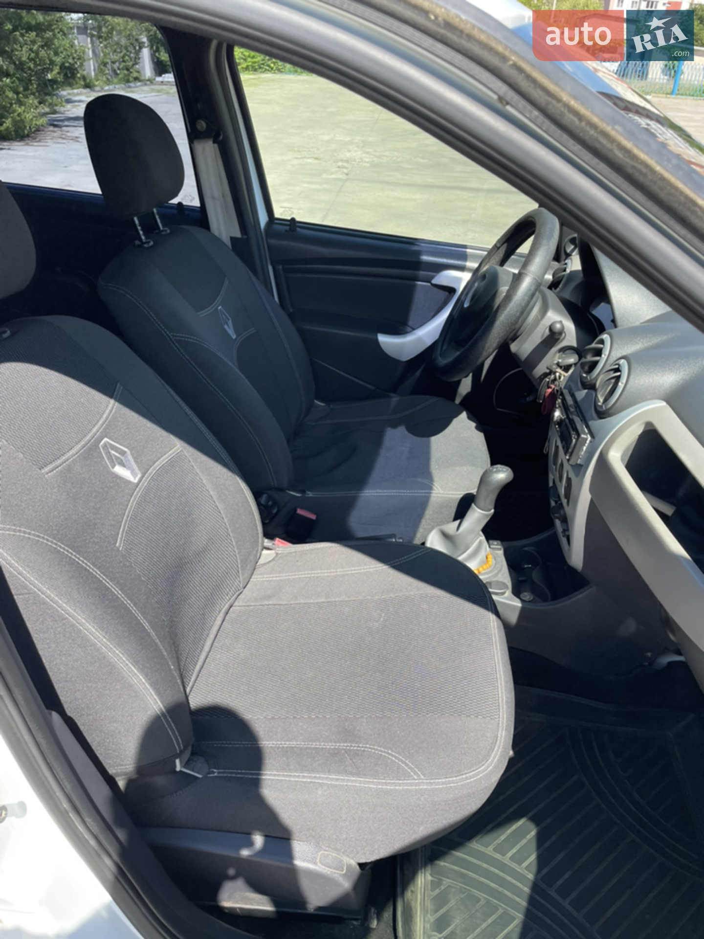 2012 Dacia Logan - мініатюра 9