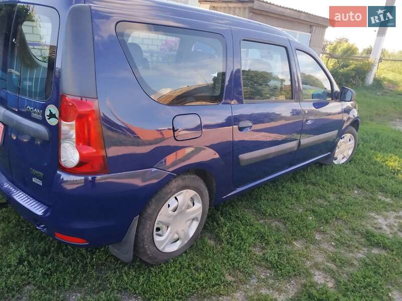 Универсал Dacia Logan MCV 2009 в Глухове
