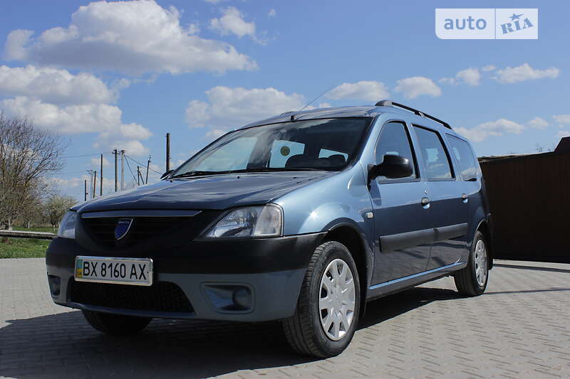 Минивэн Dacia Logan MCV 2008 в 