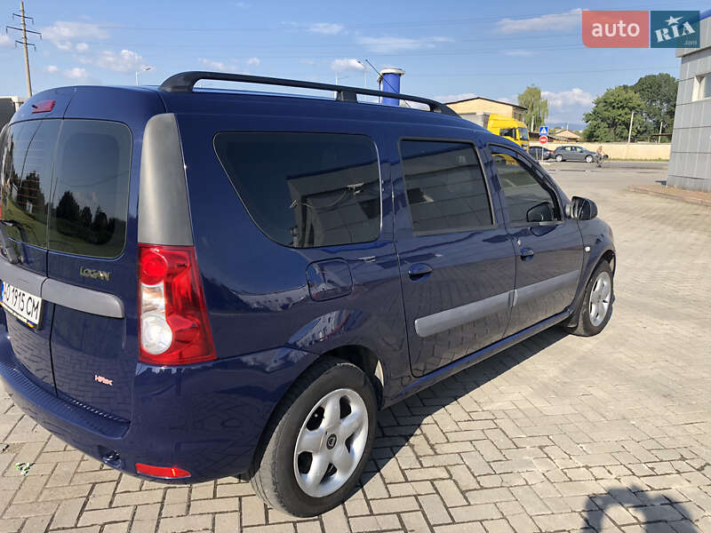 Універсал Dacia Logan MCV 2011 в Мукачевому