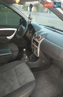 Универсал Dacia Logan MCV 2009 в 