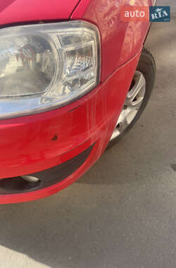 Универсал Dacia Logan MCV 2009 в 