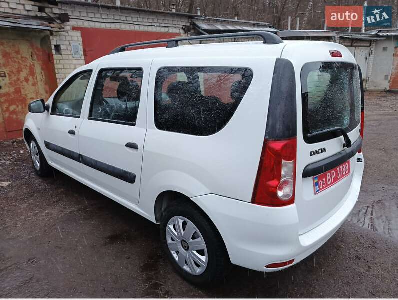 Универсал Dacia Logan MCV 2012 в Чернигове