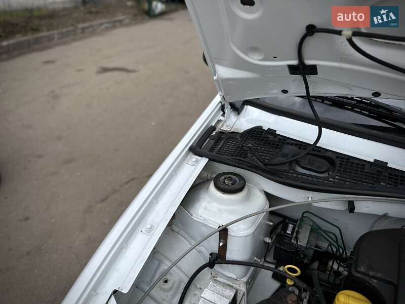 Универсал Dacia Logan MCV 2009 в Сумах