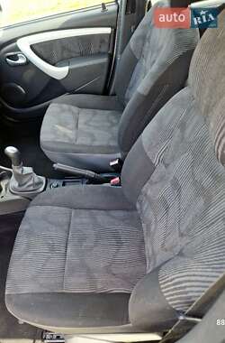 Универсал Dacia Logan MCV 2009 в 