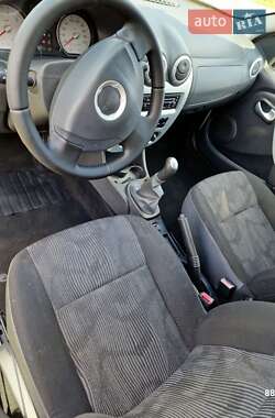Универсал Dacia Logan MCV 2009 в 