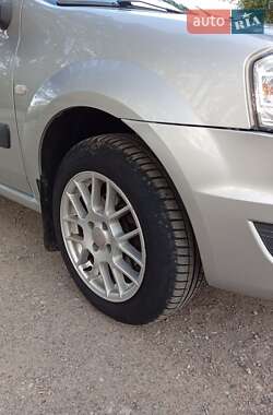 Универсал Dacia Logan MCV 2011 в Запорожье