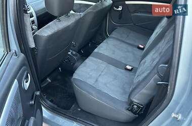 Универсал Dacia Logan MCV 2009 в 