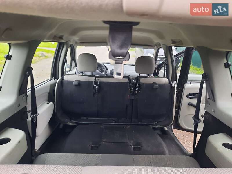 Универсал Dacia Logan MCV 2010 в Полтаве