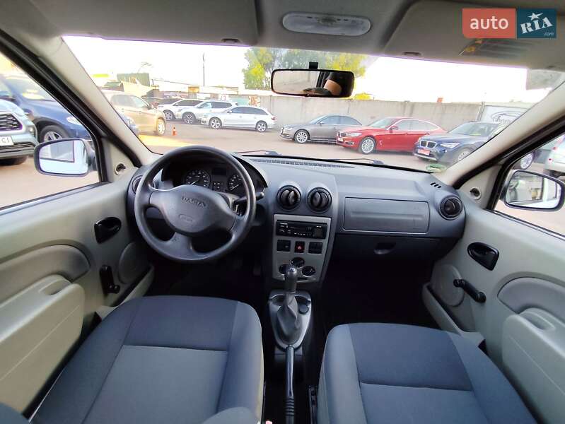 Универсал Dacia Logan MCV 2011 в Чернигове