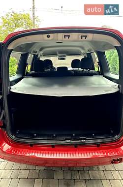 Универсал Dacia Logan MCV 2012 в 