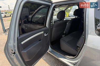 Универсал Dacia Logan MCV 2011 в 