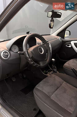 Універсал Dacia Logan MCV 2010 в 
