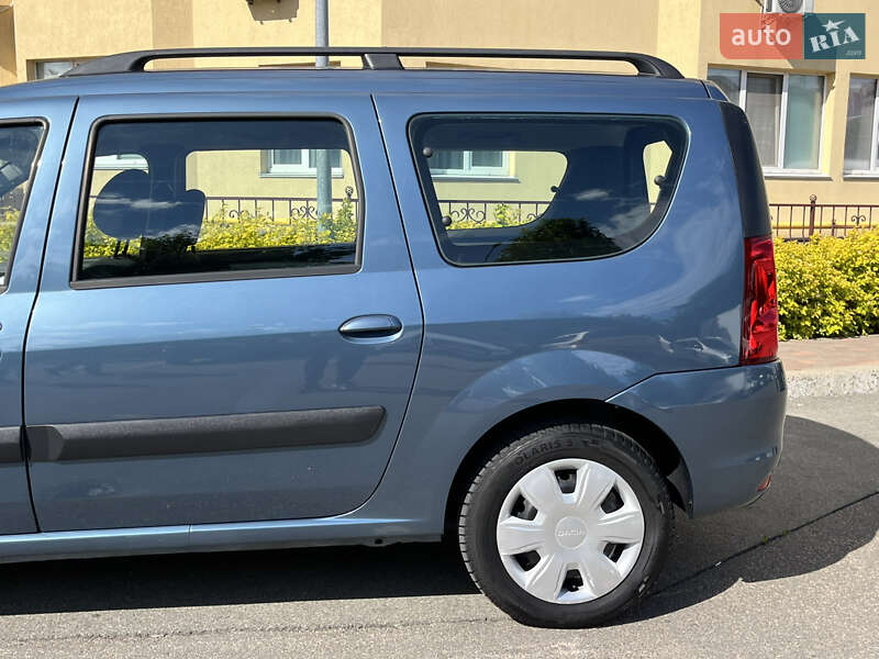 Универсал Dacia Logan MCV 2009 в Киеве