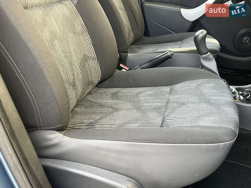 Универсал Dacia Logan MCV 2009 в Киеве