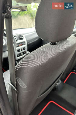 Универсал Dacia Logan MCV 2009 в 