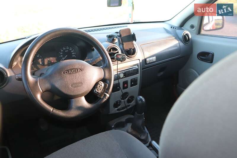 Универсал Dacia Logan MCV 2009 в Сенче