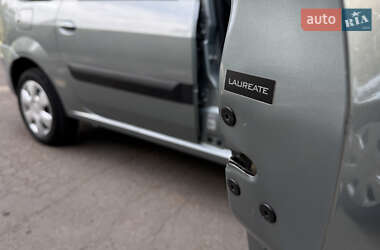 Універсал Dacia Logan MCV 2010 в 