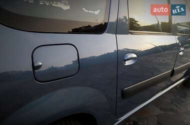 Универсал Dacia Logan MCV 2011 в 