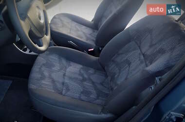 Универсал Dacia Logan MCV 2011 в 
