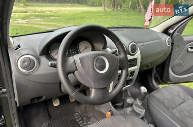 Универсал Dacia Logan MCV 2010 в 