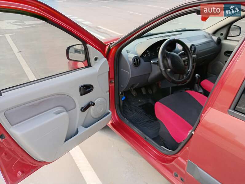 Универсал Dacia Logan MCV 2009 в Киеве