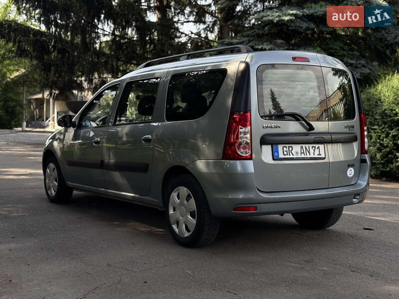 Универсал Dacia Logan MCV 2010 в Умани