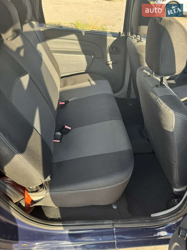 Універсал Dacia Logan MCV 2011 в Черкасах