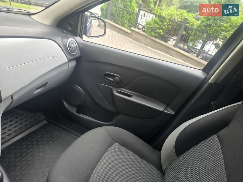 Универсал Dacia Logan MCV 2014 в Ровно