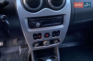 Универсал Dacia Logan MCV 2009 в 