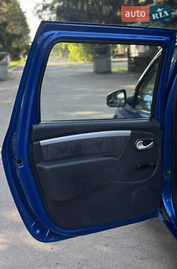 Универсал Dacia Logan MCV 2010 в 