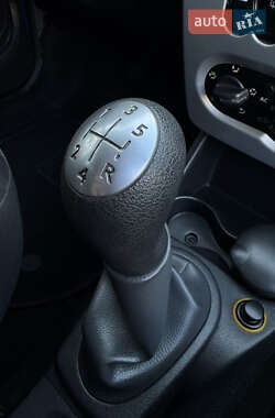 Универсал Dacia Logan MCV 2010 в 