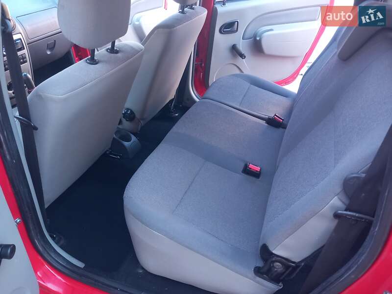 Универсал Dacia Logan MCV 2009 в Тернополе
