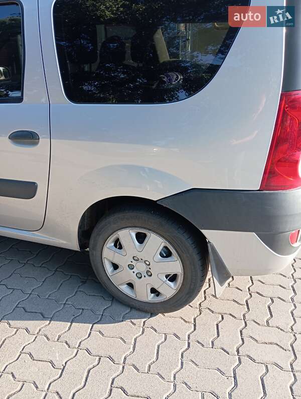 Универсал Dacia Logan MCV 2008 в Хмельницком