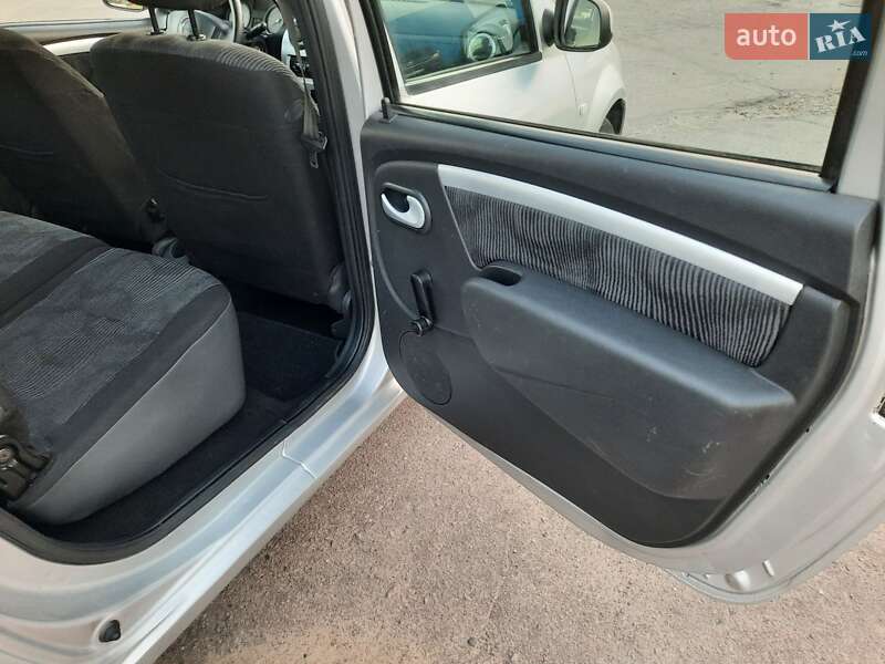 Універсал Dacia Logan MCV 2009 в Полтаві фото 75 Універсал Dacia Logan MCV 2009 в Полтаві