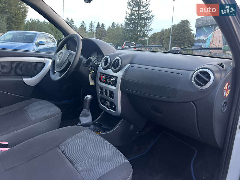 Универсал Dacia Logan MCV 2010 в Луцке