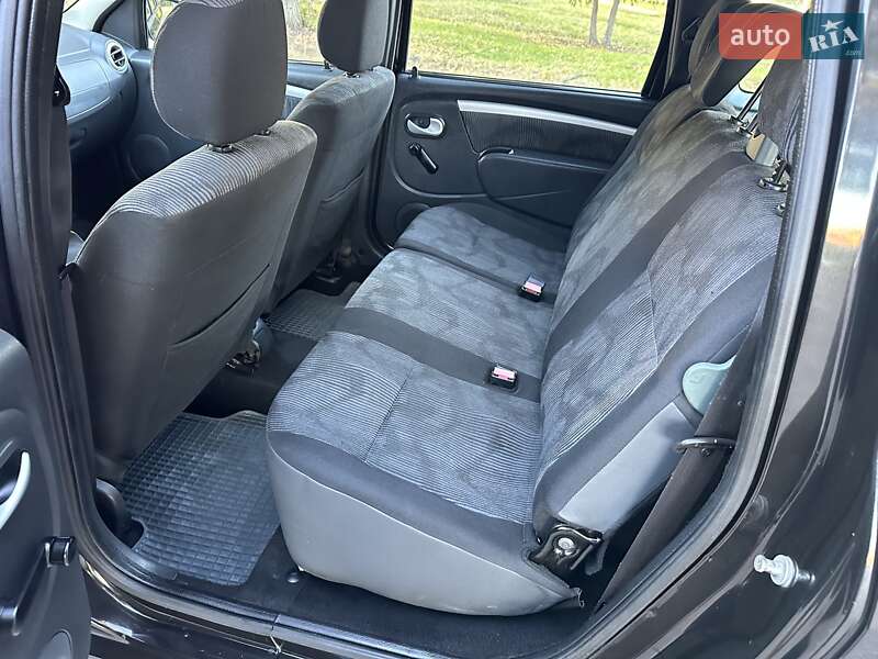 Универсал Dacia Logan MCV 2010 в Лебедине