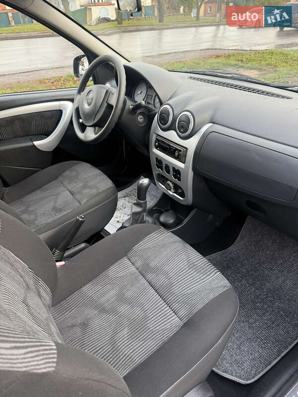 Універсал Dacia Logan MCV 2010 в Сумах