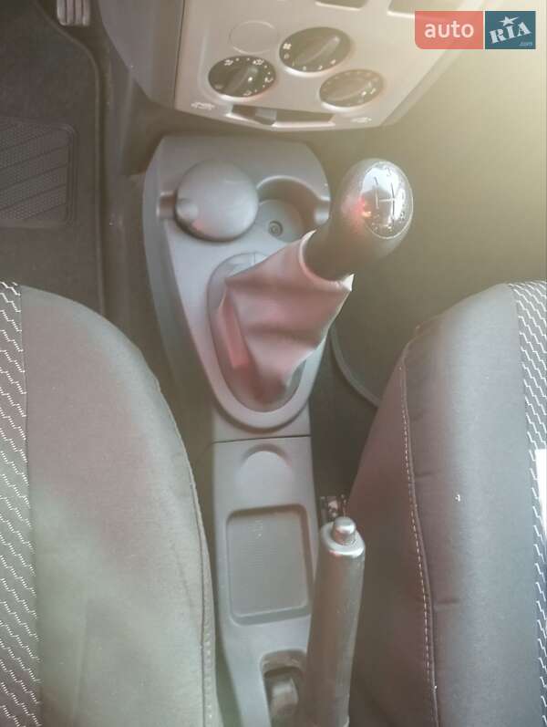 Универсал Dacia Logan MCV 2010 в Львове фото 13 Универсал Dacia Logan MCV 2010 в Львове