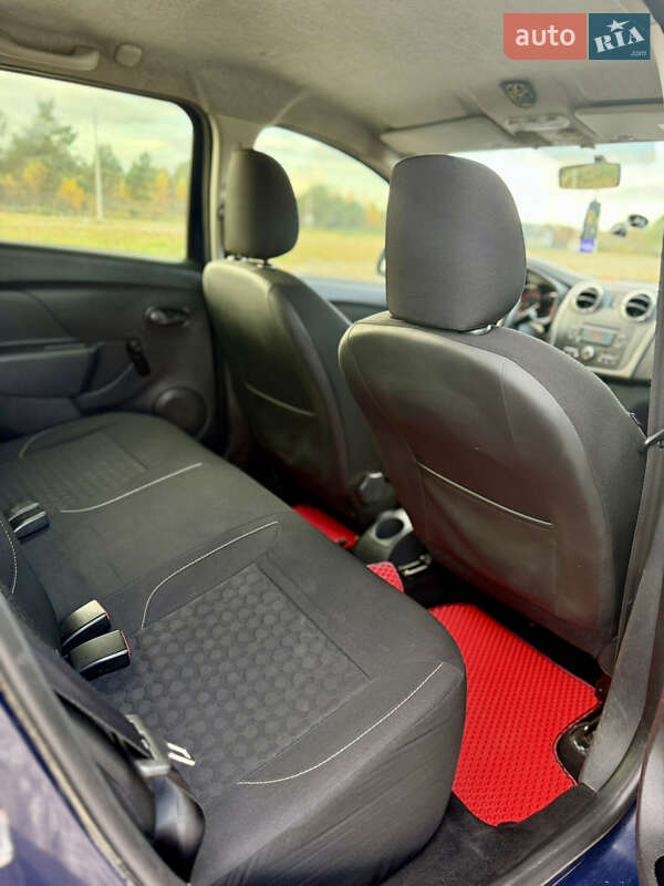 Универсал Dacia Logan MCV 2013 в Новояворовске фото 23 Универсал Dacia Logan MCV 2013 в Новояворовске