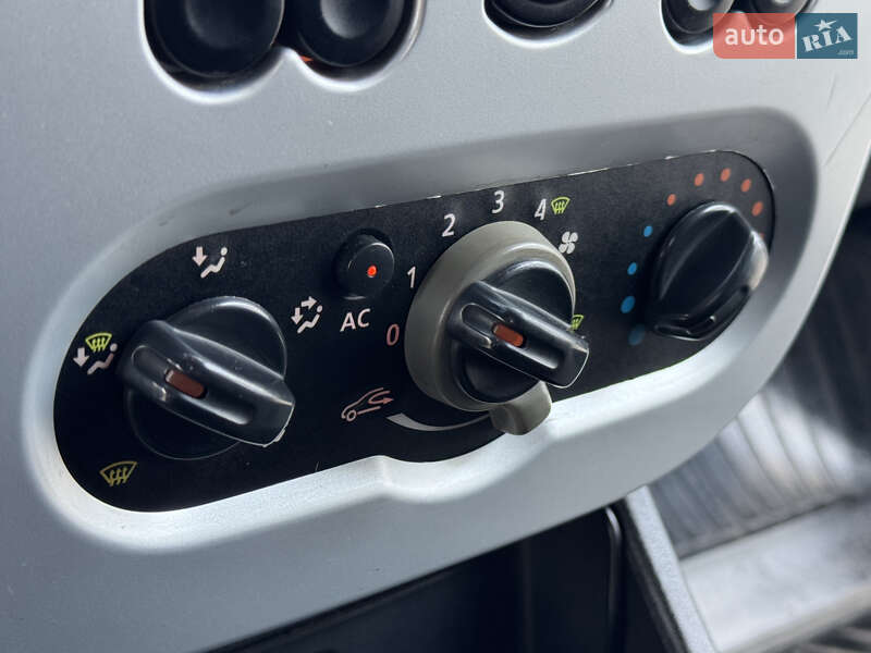 Універсал Dacia Logan MCV 2009 в Дніпрі фото 26 Універсал Dacia Logan MCV 2009 в Дніпрі