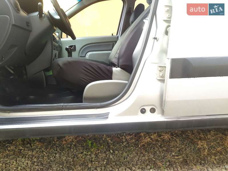 Универсал Dacia Logan MCV 2008 в Тячеве фото 19 Универсал Dacia Logan MCV 2008 в Тячеве