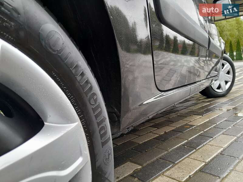 Універсал Dacia Logan MCV 2012 в Красилові